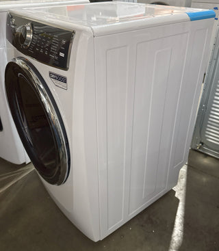 Electrolux 27 inch gas dryer ELFG7637AW side profile showing dimensions, open box