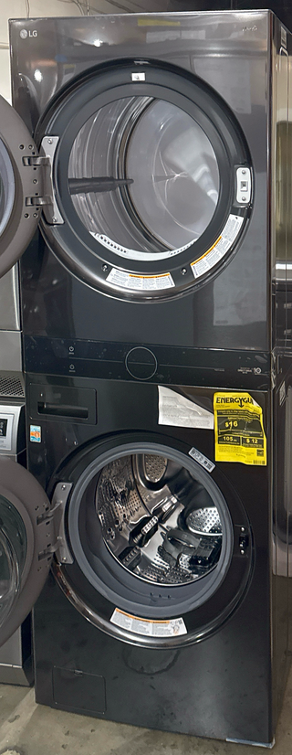 LG Single Unit Front Load LG WashTower™ with Center Control™ 4.5 cu. ft. Washer and 7.4 cu. ft. Gas Dryer -  WKGX201HBA Open Box