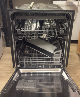 Whirlpool 24" Fully Integrated Dishwasher WDT750SAKZ (Open Box)