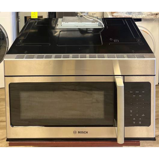 Bosch - 2.1 cu. ft. Over-the-Range Microwave Oven - HMV5053U