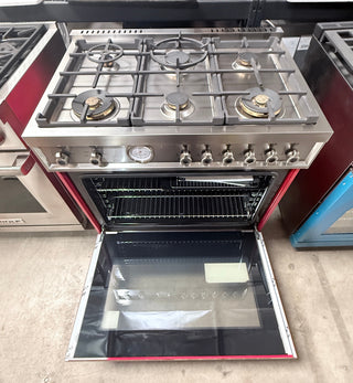 Bertazzoni PROF366GASROT 36-inch Professional Series Gas Range | Open Box Interior view