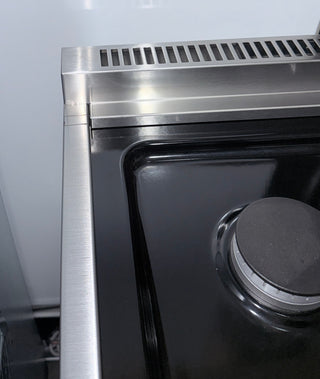 Miele HR1134-3G 36 inch Freestanding Gas Range | Open Box top surface cook area view