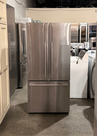 Fisher & Paykel RF170ADX4N 32-inch bottom-freezer refrigerator stainless steel, front view