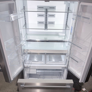 Thermador T36FT820NS 36" French Door Refrigerator - Open Box, interior view