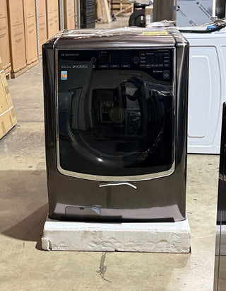 Open Box LG WM9500HKA Signature Mega Capacity Washer Black Stainless Steel – Front View