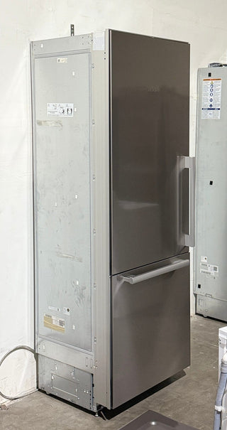 Miele KF2811SF built-in refrigerator with stainless-steel door and handle, Side-angle view, Stainless steel