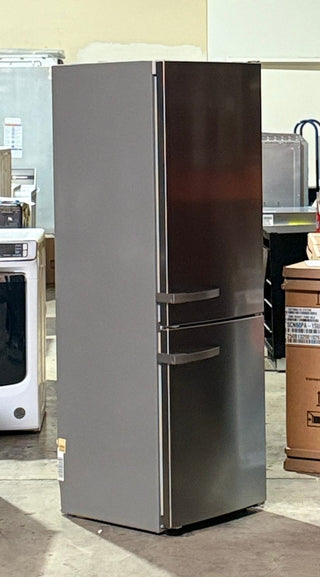 Open box Miele KFN12823SD 24-inch bottom freezer refrigerator in stainless steel – Side view