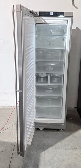 Liebherr F-1051 24" Built-In All Freezer - Open Box, interior view