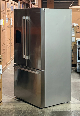 Open box Bosch B36CD50SNS 36-inch refrigerator - Side view