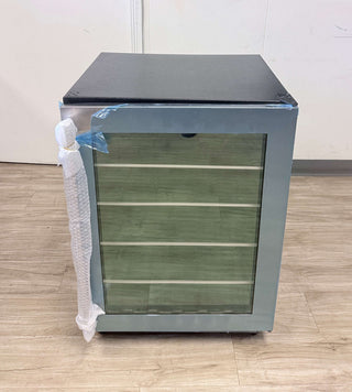 U-Line UHBV024-SG01A 24" Undercounter Beverage Center with Glass Door - Open Box, front view