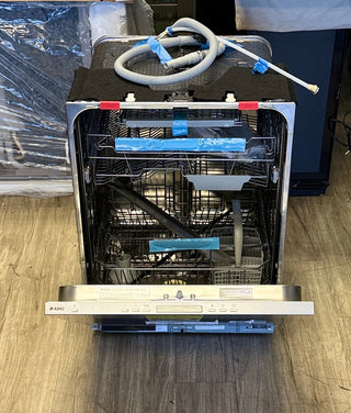 Asko 24" Panel-Ready Dishwasher with 16 place settings DFI664XXLSOF - Interior view