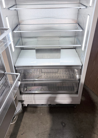Thermador T36IF905SP 36 inch Freedom Series Built-In Freezer Column (Panel Ready) - Open Box, interior view