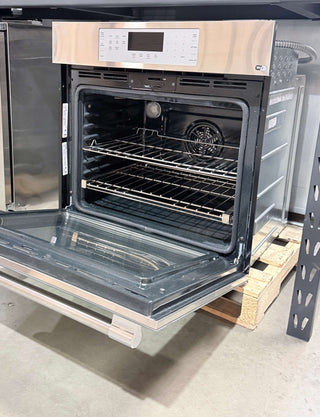 Thermador ME301YP 30" Masterpiece Single Wall Oven in Stainless Steel - Open Box, side interior view 
