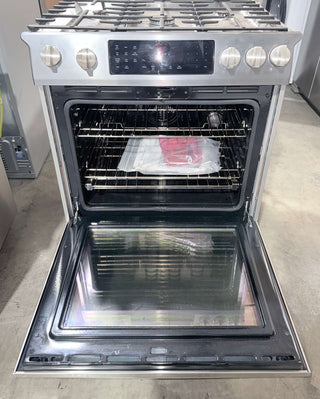 Bosch HDIP054U 30" Benchmark Dual-Fuel Slide-In Range in Stainless Steel - Open Box, interior view