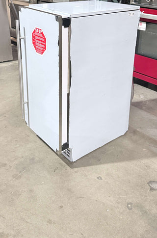 Scotsman SRNP110A-1SS 15" Undercounter Nugget Ice Machine with Drain Pump - Open Box, side view