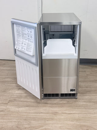 Perlick HP15CI-W 15 inch Signature Series Ice Maker (Panel Ready) - Open Box, interior view