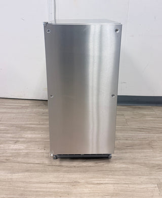 Perlick HP15CI-W 15 inch Signature Series Ice Maker (Panel Ready) - Open Box, front view