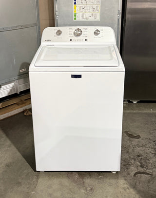 Maytag MTW4200S 4.2 Cu. Ft. Capacity Top Load Washer - Top View