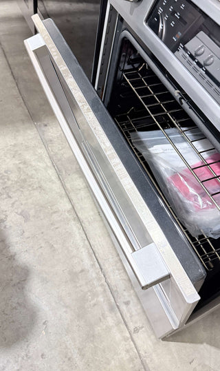 Bosch HDIP054U 30" Benchmark Dual-Fuel Slide-In Range in Stainless Steel - Open Box