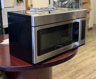 Bosch 30" Over-the-Range Microwave, HMV3053U Side View