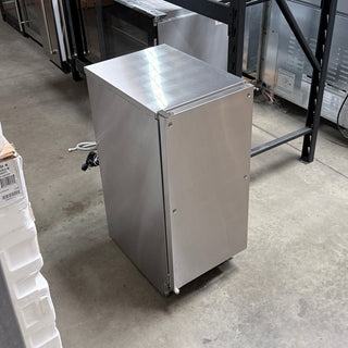 Perlick HP15CI-W 15 inch Signature Series Ice Maker (Panel Ready), Side View - Open Box | Appliance Key