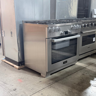 Miele HR1134-3G 36 inch Freestanding Gas Range, Side View - Open Box | Appliance Key