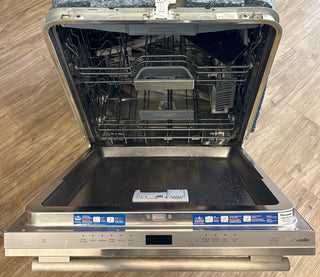 Thermador dishwasher interior with Chef's Tool Drawer, Model DWHD650WFM (Open Box)