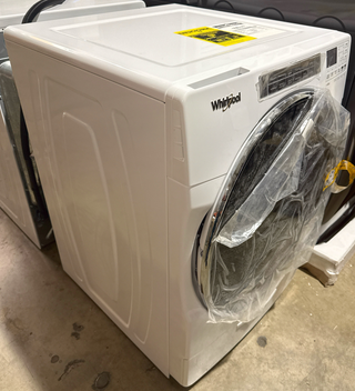 Whirlpool 27" Front Load Washer WFW8620HW (Open Box)