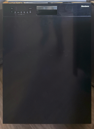Blomberg 24" Built-In Dishwasher DWT25502B (Open Box)