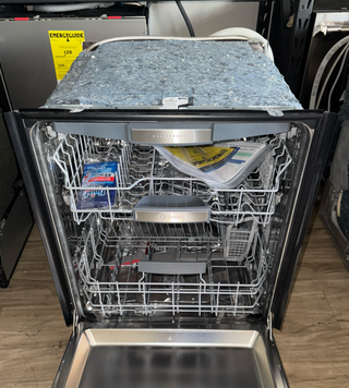 Bosch 24" Panel Ready Dishwasher SHV78CM3N (Open Box)