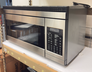 Fisher & Paykel 1.1 cu. ft. Convection Microwave CMOH30SS (Open box)