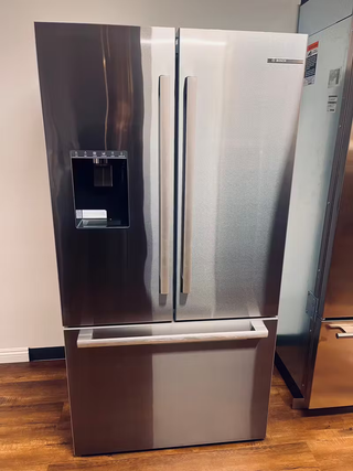 Bosch - 36 Inch Freestanding French Door Smart Refrigerator - B36CD50SNS Showroom Display